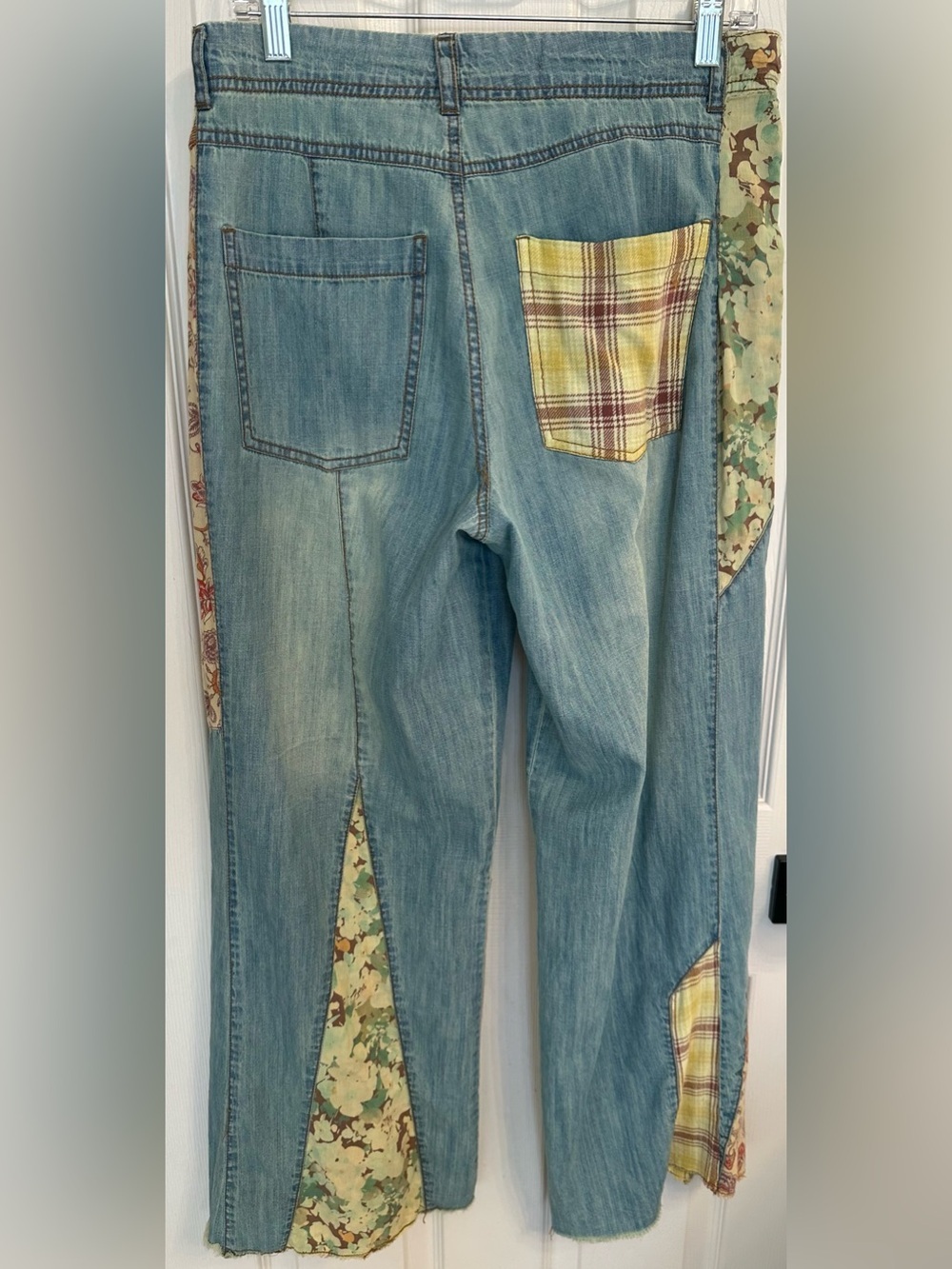 Anthropologie Pilcro Adi Mid-Rise Relaxed Flare Patchwork Jean Size 29 - Picture 6 of 6